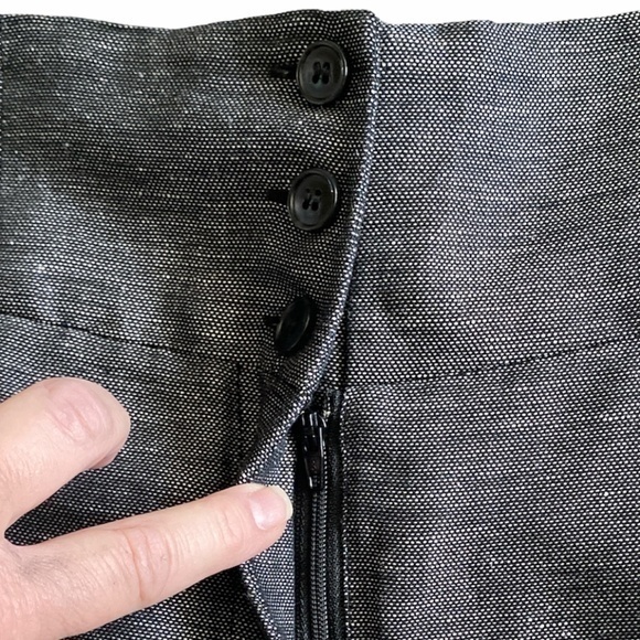 H&M Linen Blend High Waisted Cuffed Shorts Sz. 10 - Picture 2 of 7